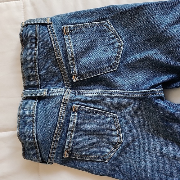 Old Navy Jeans - Picture 4 of 7